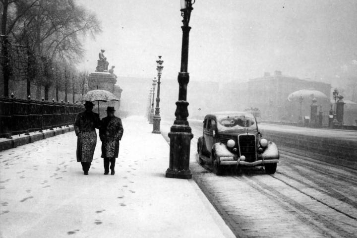 Foto nr 35663, Brussel onder de sneeuw, 16/1/1940. [Actualit], Rechten voorbehouden CegeSoma/Rijksarchief.
