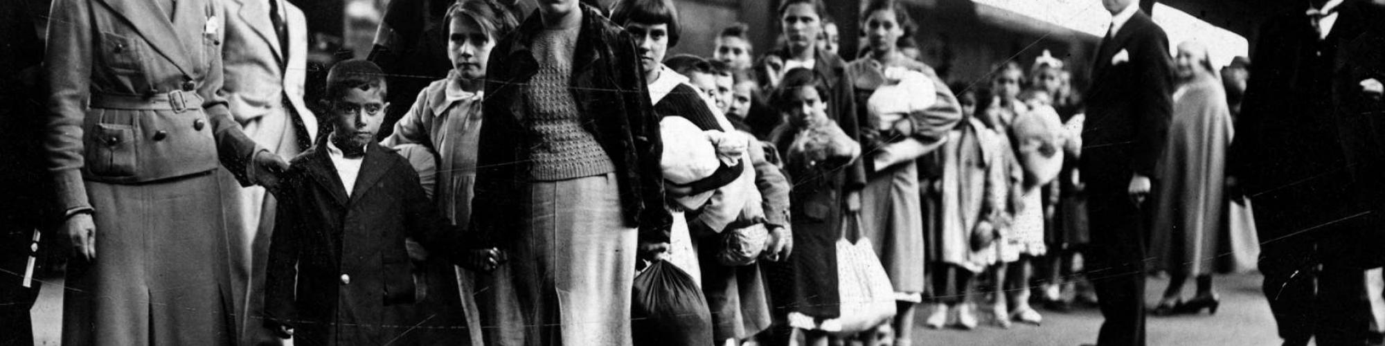 Enfants basques à la gare du Midi, photo n°55891, Droits réservés CegeSoma/Archives de l'Etat