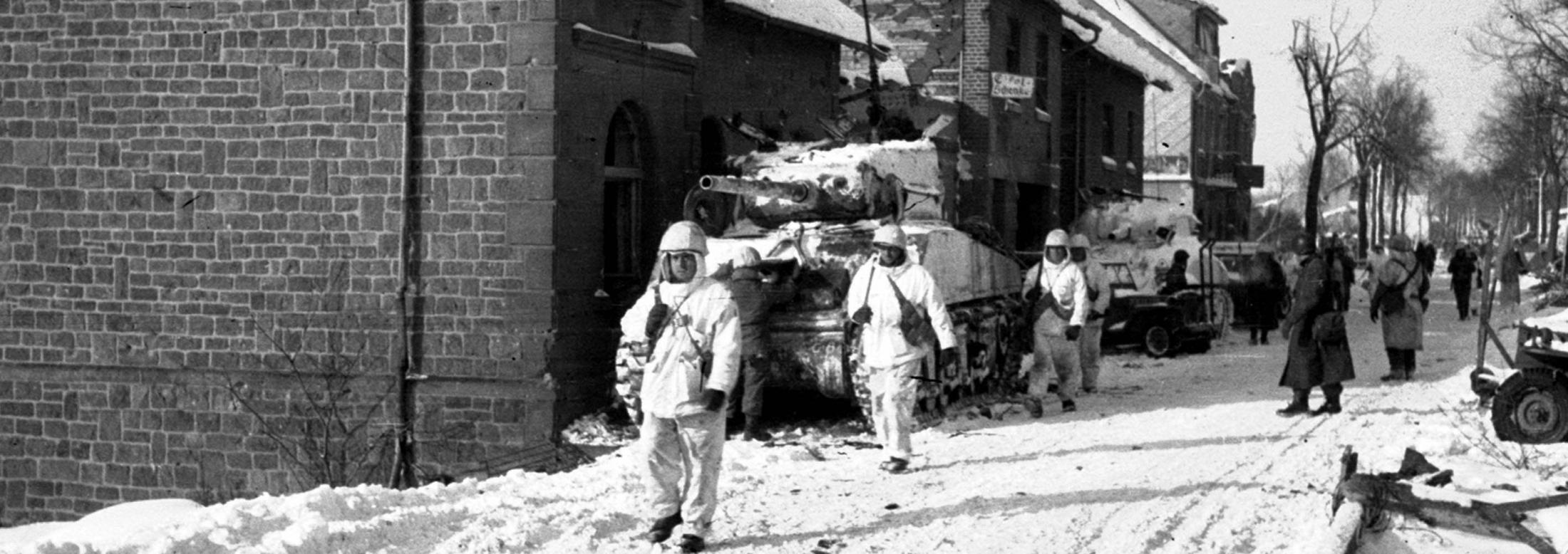 Dans le Saillant des Ardennes, Saint Vith 1945, photo n° 96546, collection Algoet, © CegeSoma/Archives de l'Etat Dans le Saillant des Ardennes, Saint Vith 1945, photo n° 96546, collection Algoet, © CegeSoma/Archives de l'Etat