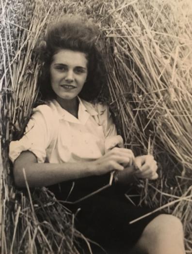 'Lily van Oost, 1937' - Copyrights Arch. Famille de Gerlache de Gomery - van Oost. Droits d'auteur : droits réservés. 'Lily van Oost, 1937' - Copyrights Arch. Famille de Gerlache de Gomery - van Oost. Droits d'auteur : droits réservés.